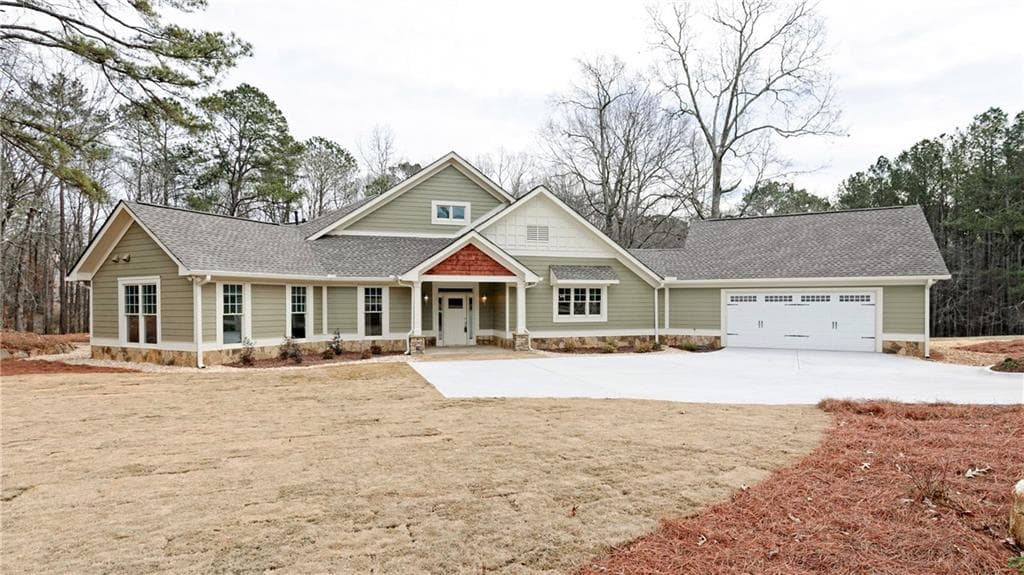 4 bedroom, 3,105 sq ft single family residence sold at 125 Cherokee Point Drive, Canton, GA 30114
