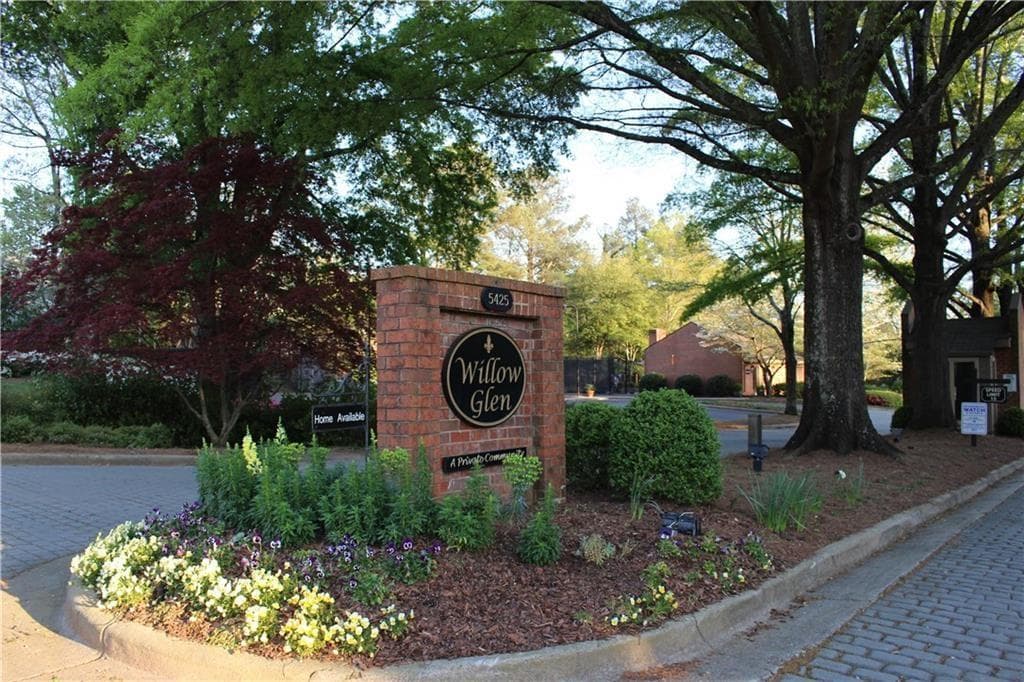 57 Willow Glen, Atlanta, GA 30342 — most recent listing photo