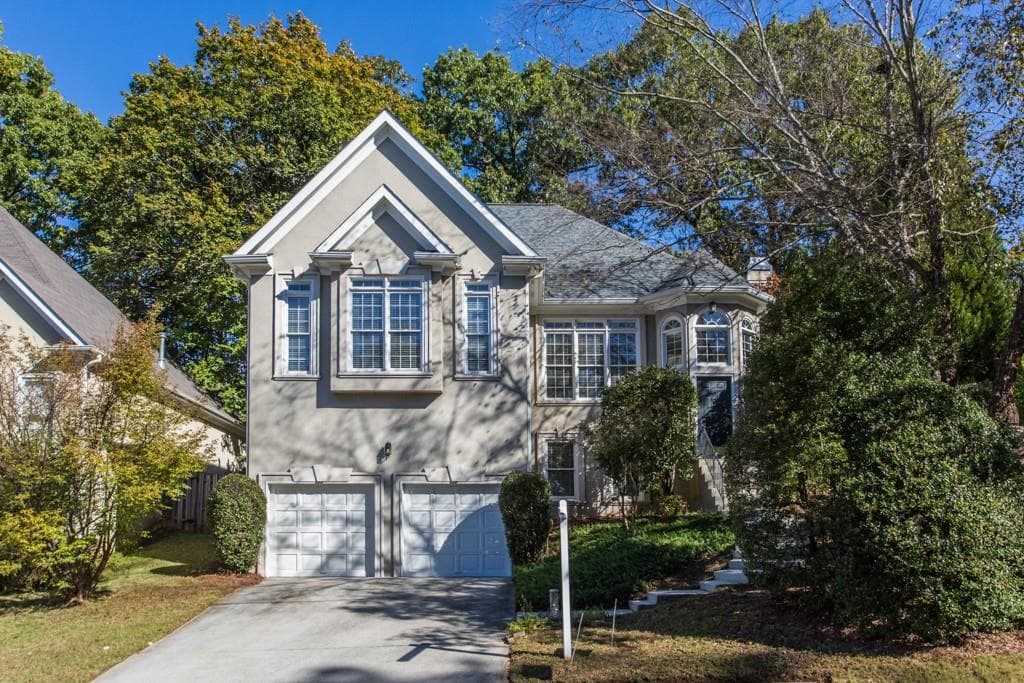 5 bedroom, 3,294 sq ft single family residence sold at 1274 Euclade Court, Atlanta, GA 30329