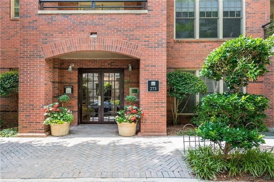 2 bedroom, 1,710 sq ft condominium sold at 273 12th Street 420, Atlanta, GA 30309