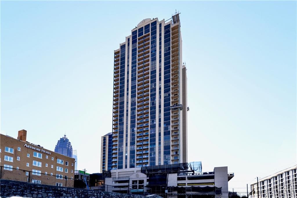 2 bedroom, 1,028 sq ft condominium sold at 1280 W Peachtree Street 1709, Atlanta, GA 30309