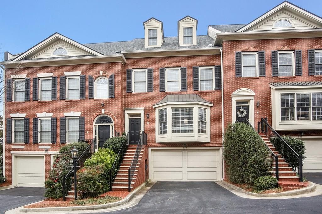 4 bedroom, 2,858 sq ft townhouse sold at 1735 Peachtree Street 604, Atlanta, GA 30309