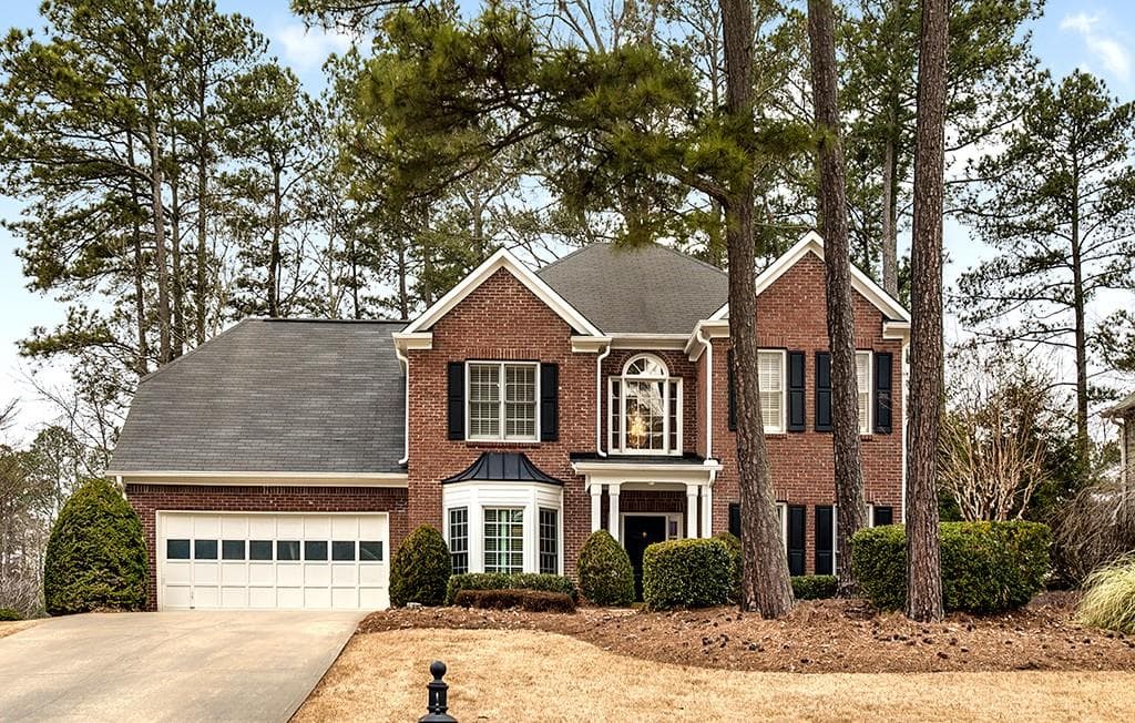 4 bedroom, 2,600 sq ft single family residence sold at 4520 Landover Way, Suwanee, GA 30024
