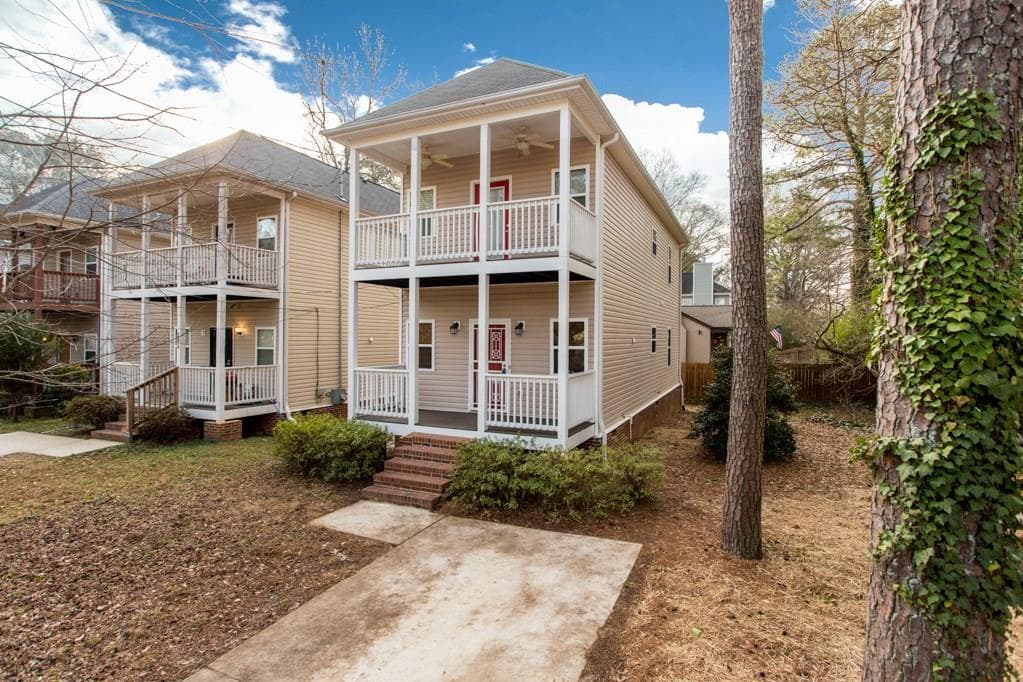 4 bedroom, 1,408 sq ft single family residence sold at 2874 Daws Avenue, Atlanta, GA 30317