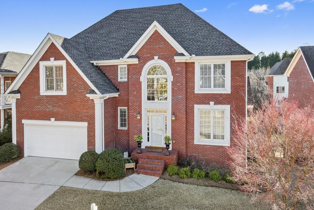 4 bedroom, 3,876 sq ft single family residence sold at 1312 Brookhaven Garden Lane, Brookhaven, GA 30319