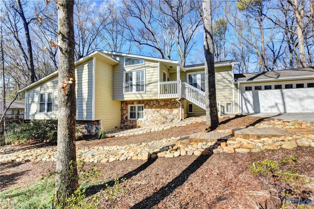 4 bedroom, 3,534 sq ft single family residence sold at 3040 Rivermont Parkway, Alpharetta, GA 30022