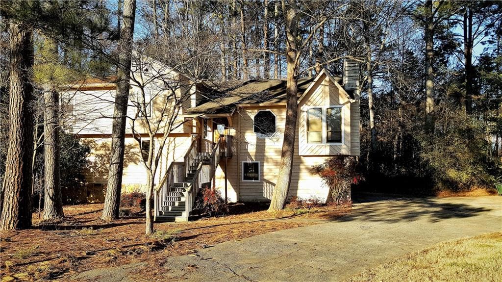 2568 Deerfield Circle, Marietta, GA 30064 — most recent listing photo