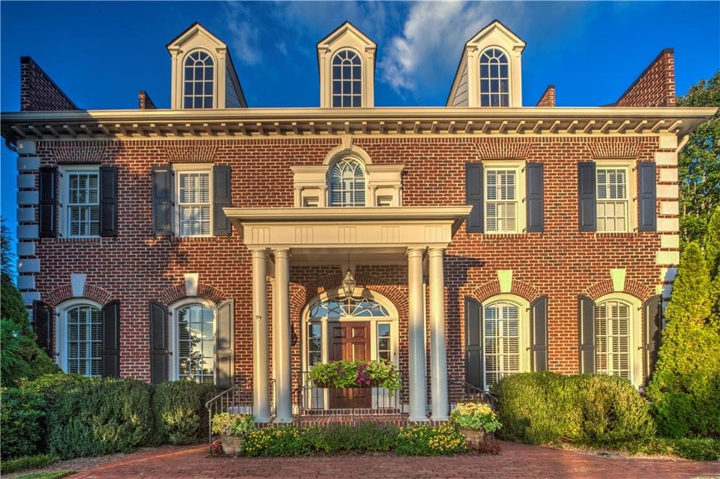 6 bedroom single family residence sold at 1325 Draycott Place, Atlanta, GA 30327