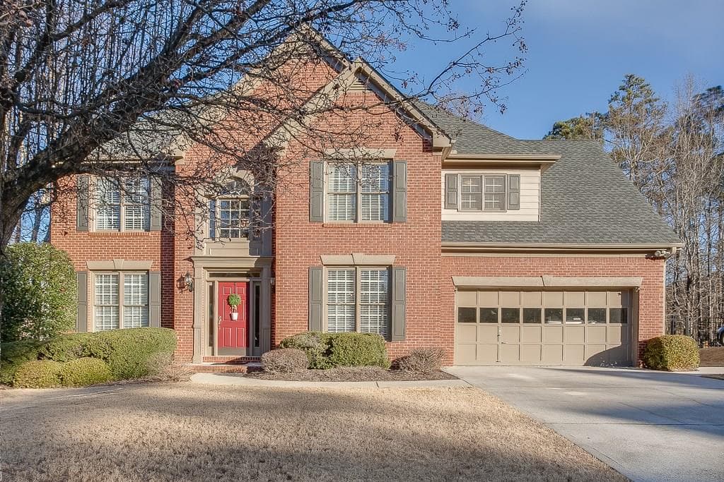 5 bedroom, 4,222 sq ft single family residence sold at 987 Lansfaire Crossing, Suwanee, GA 30024