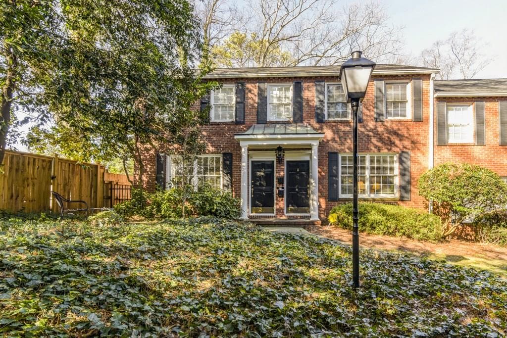 2 bedroom, 900 sq ft townhouse sold at 99 Sheridan Drive 11, Atlanta, GA 30305