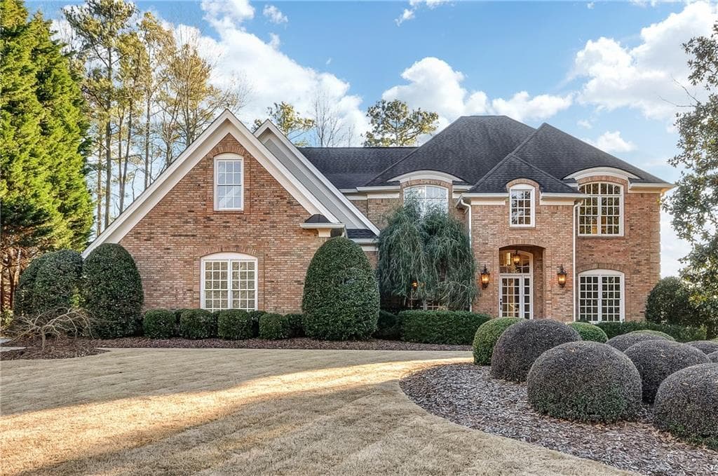 6 bedroom, 4,823 sq ft single family residence sold at 105 Newport Green, Alpharetta, GA 30005