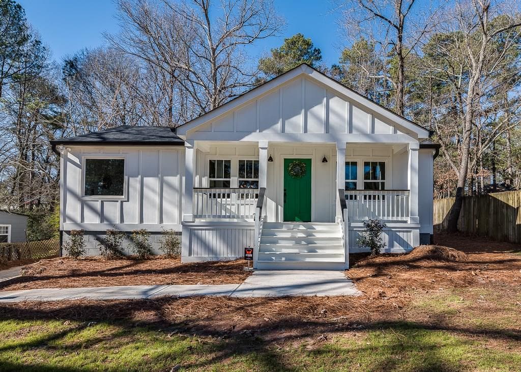 4 bedroom, 2,100 sq ft single family residence sold at 1623 Jobeth Avenue, Atlanta, GA 30316