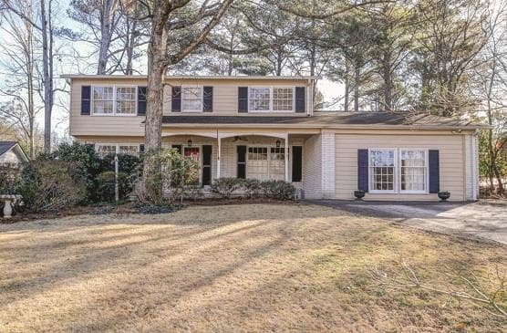 4 bedroom, 2,946 sq ft single family residence sold at 1611 Springbrook Court, Decatur, GA 30033