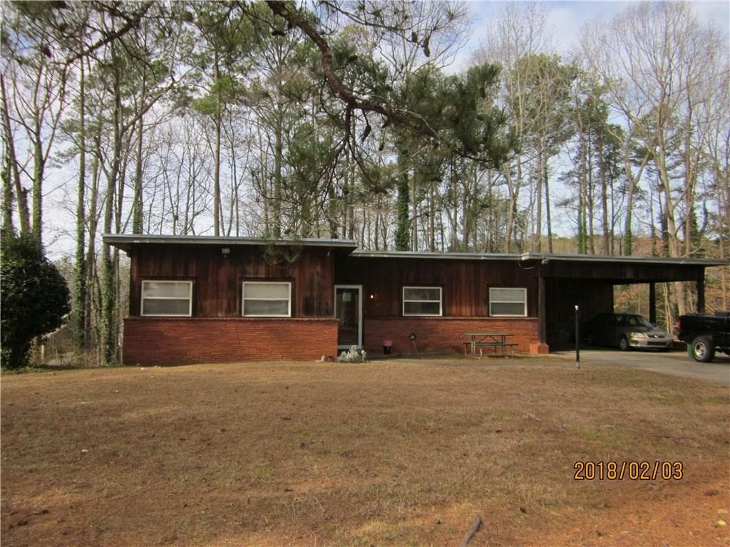 3 bedroom, 1,756 sq ft single family residence sold at 2325 Cloverdale Drive, Atlanta, GA 30316