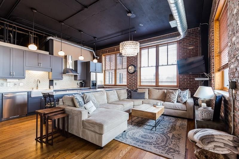 2 bedroom, 1,125 sq ft condominium sold at 3235 Roswell Road 519, Atlanta, GA 30305
