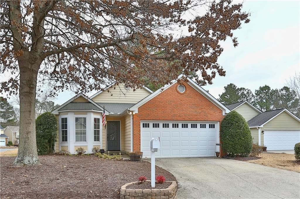3 bedroom, 1,603 sq ft single family residence sold at 302 Elizabeth Boulevard, Alpharetta, GA 30009