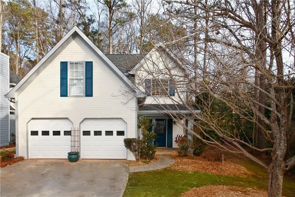 4 bedroom, 1,816 sq ft single family residence sold at 2886 Royal Bluff, Decatur, GA 30030