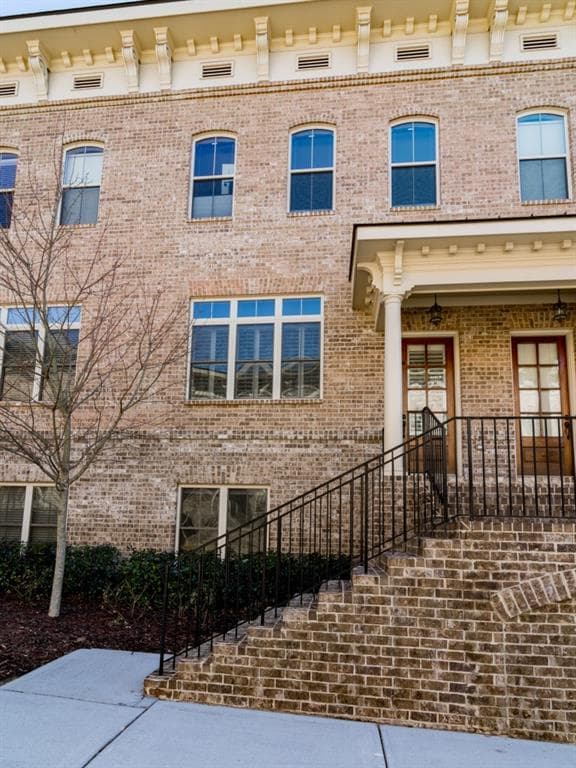 3 bedroom, 2,212 sq ft townhouse sold at 486 Ansley Way 404, Atlanta, GA 30324