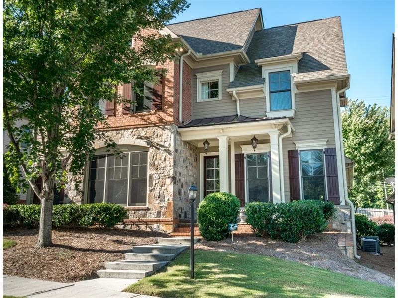 3 bedroom, 2,852 sq ft single family residence sold at 10912 Waters Road, Alpharetta, GA 30022
