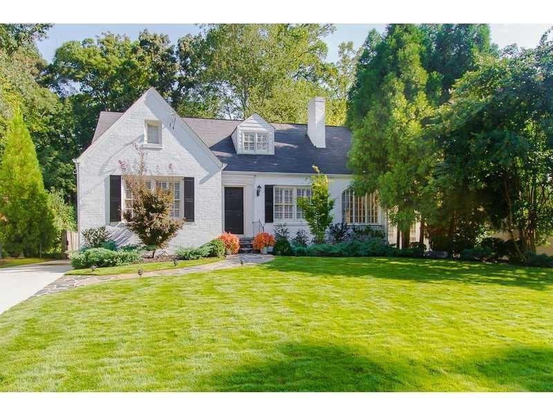 3 bedroom, 2,075 sq ft single family residence sold at 694 Greenview Avenue, Atlanta, GA 30305
