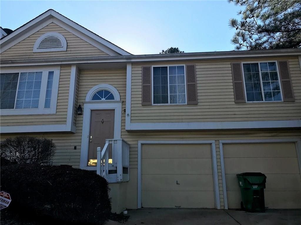 4 bedroom single family residence sold at 10450 Willow Meadow Circle, Alpharetta, GA 30022