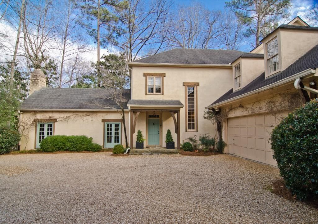 3 bedroom, 4,292 sq ft single family residence sold at 444 Hillwood Drive, Atlanta, GA 30305