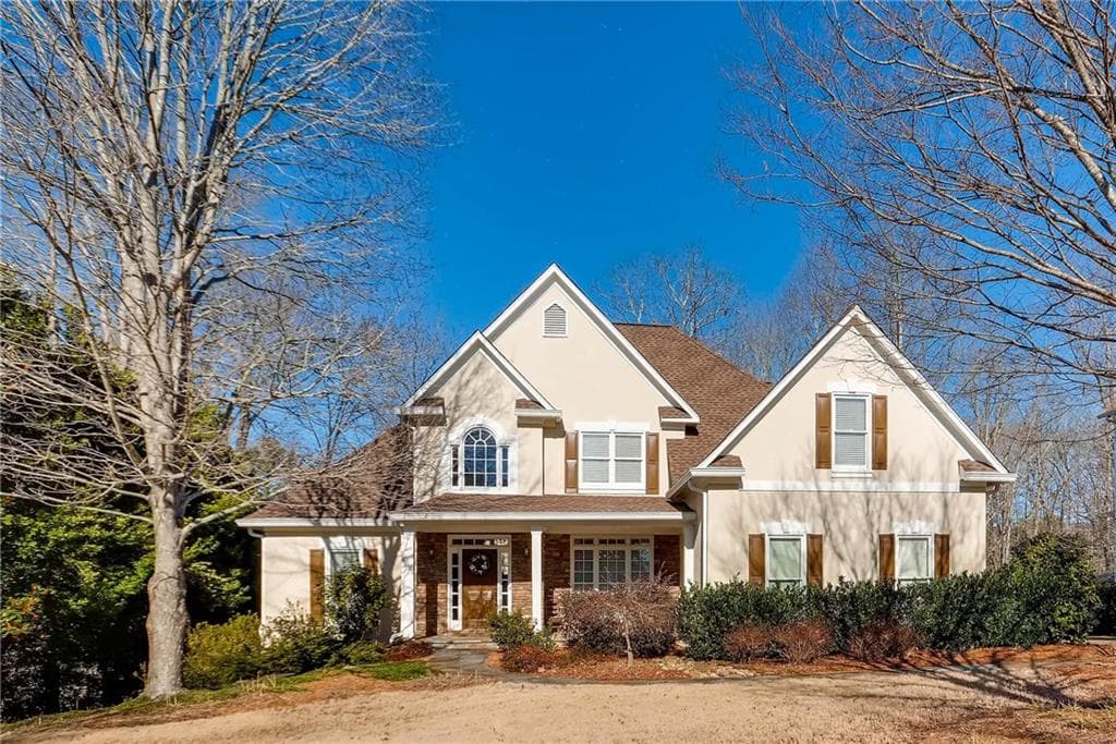 6 bedroom, 3,003 sq ft single family residence sold at 6265 Ravine Forest Drive, Cumming, GA 30040