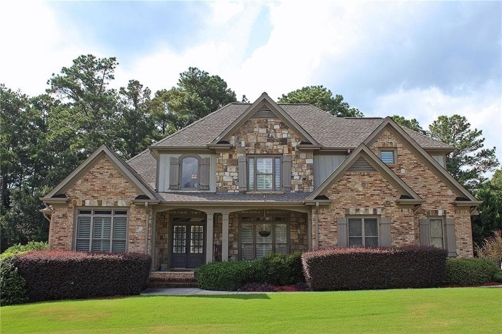 5 bedroom single family residence sold at 839 Natchez Valley Trace, Grayson, GA 30017