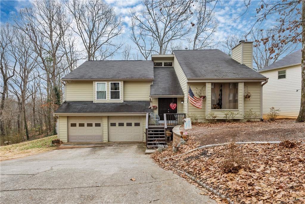 3 bedroom, 1,888 sq ft single family residence sold at 8470 Colony Club Drive, Alpharetta, GA 30022