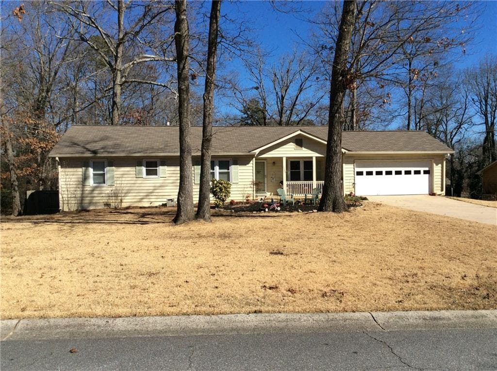 3 bedroom, 1,354 sq ft single family residence sold at 1100 OAK GROVE Circle, Lawrenceville, GA 30043