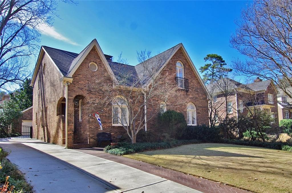 4 bedroom, 3,075 sq ft single family residence sold at 797 Cumberland Road, Atlanta, GA 30306