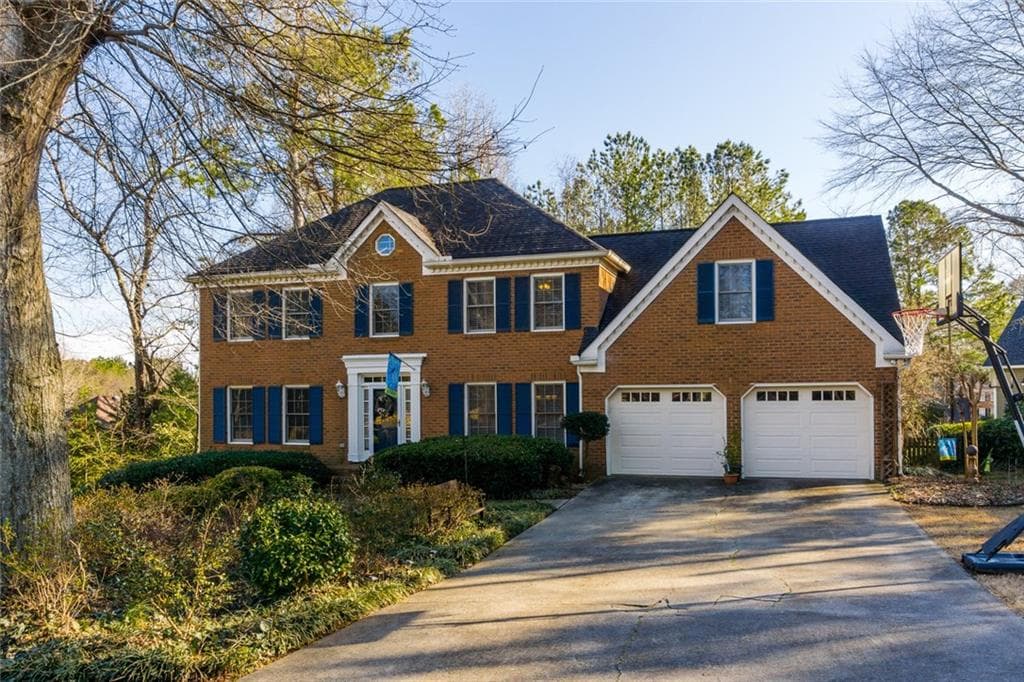 6 bedroom, 3,700 sq ft single family residence sold at 4620 Gilhams Road, Roswell, GA 30075