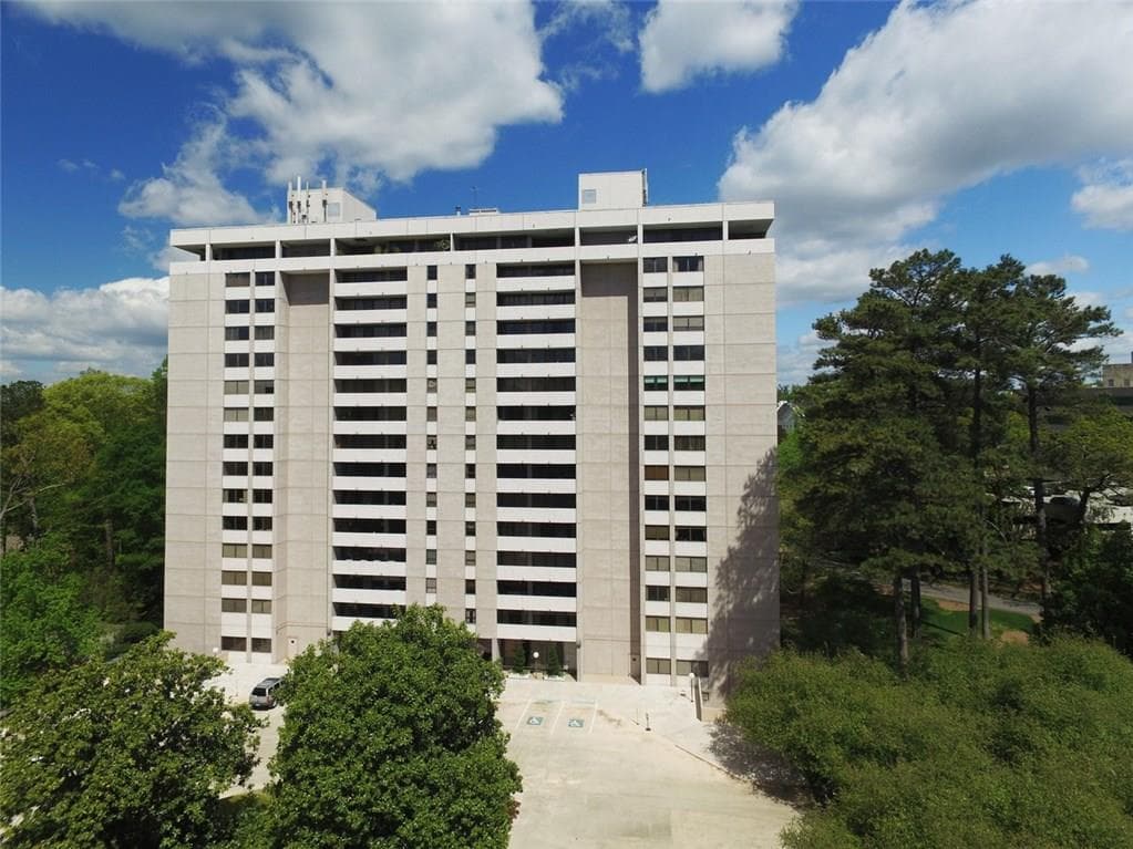 2 bedroom condominium sold at 3530 Piedmont Avenue 15I, Atlanta, GA 30305