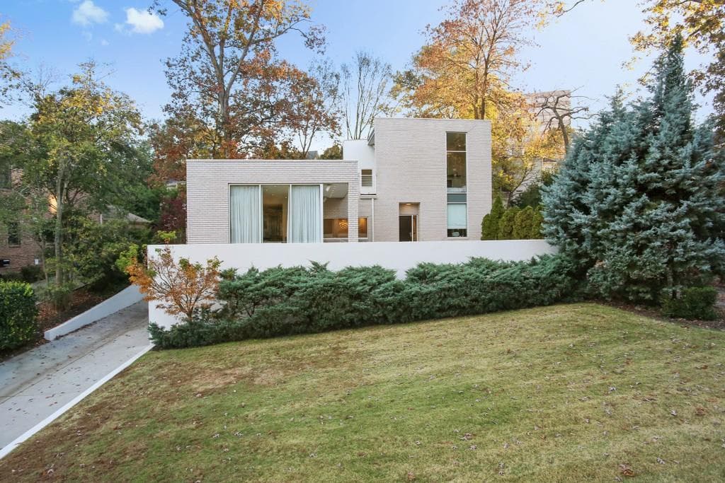 3 bedroom, 3,094 sq ft single family residence sold at 41 Beverly Road, Atlanta, GA 30309