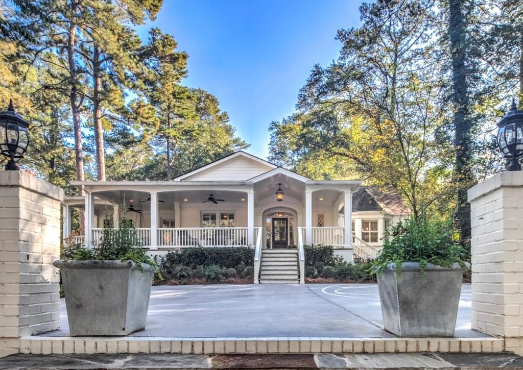 5 bedroom single family residence sold at 4165 Club Drive, Atlanta, GA 30319