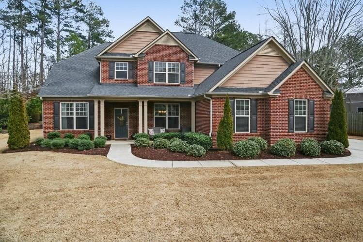 5 bedroom, 3,200 sq ft single family residence sold at 3040 Manor Place Drive, Roswell, GA 30075