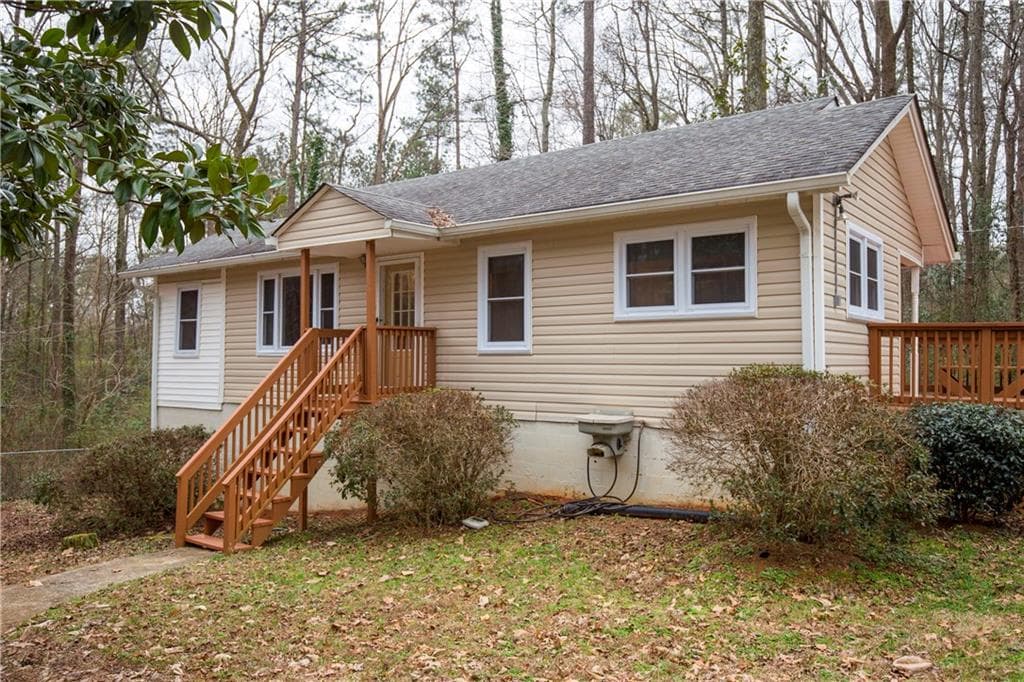 4 bedroom, 980 sq ft single family residence sold at 5260 Campbellton Road, Atlanta, GA 30331