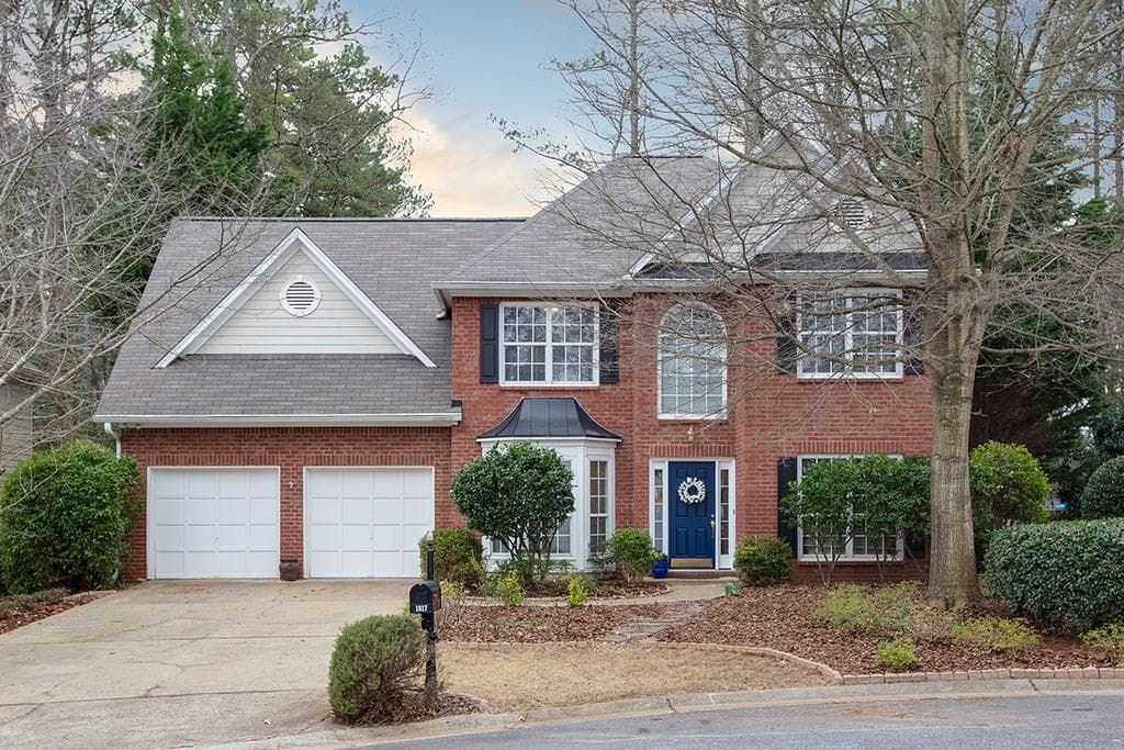 3 bedroom, 2,128 sq ft single family residence sold at 1817 Hidden Springs Walk, Smyrna, GA 30082