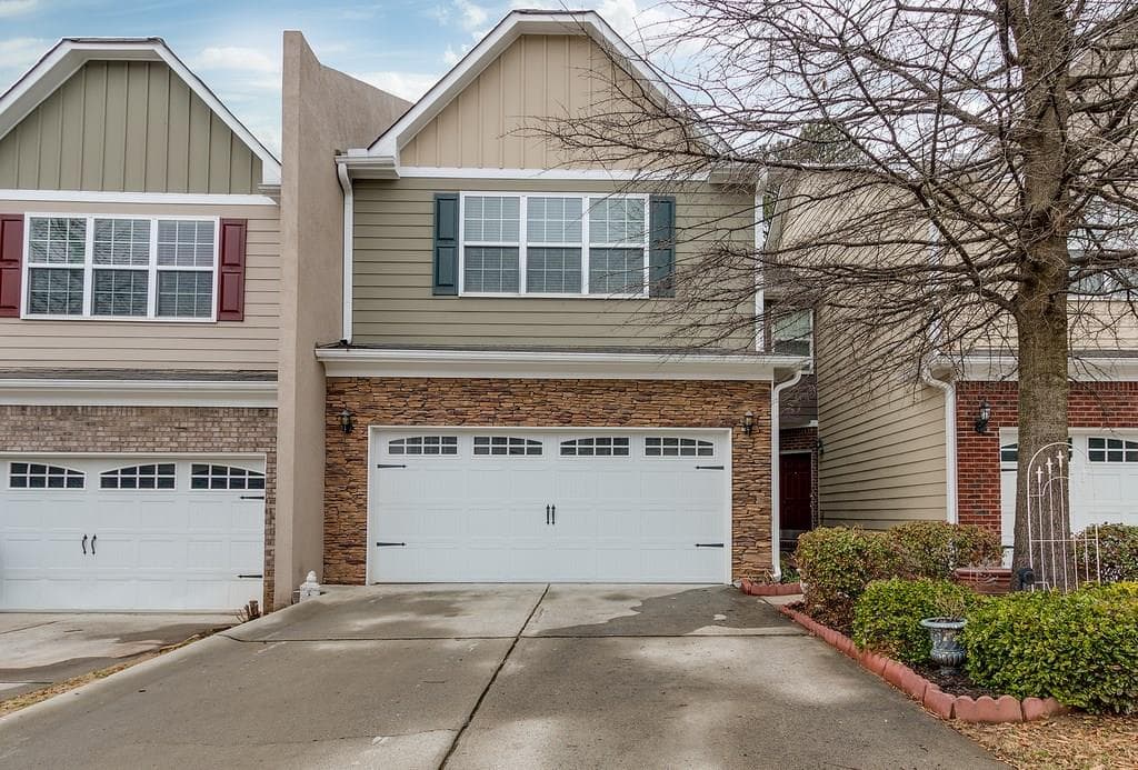 3 bedroom, 2,346 sq ft townhouse sold at 1655 Tailmore Lane, Lawrenceville, GA 30043