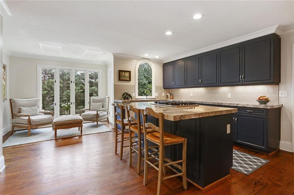 5 bedroom, 3,733 sq ft single family residence sold at 749 Glengary Way, Atlanta, GA 30342