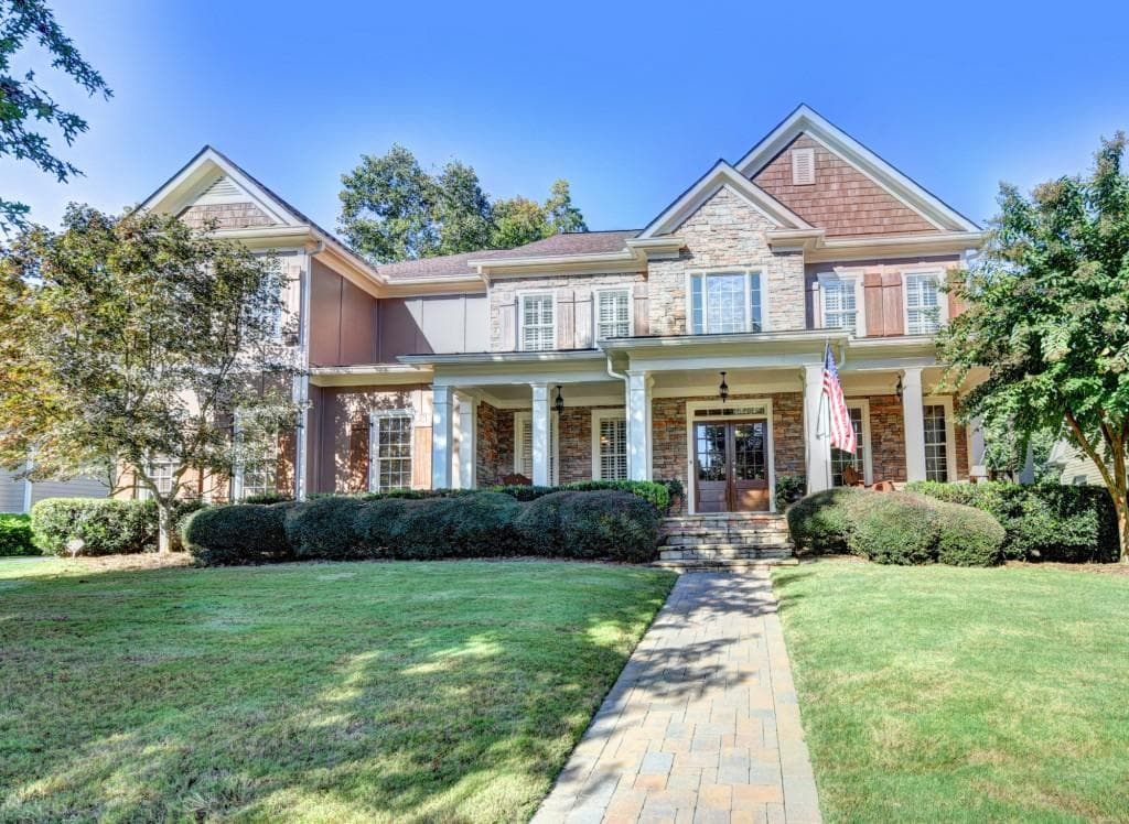 5 bedroom, 6,624 sq ft single family residence sold at 4988 Tarry Glen Drive, Suwanee, GA 30024
