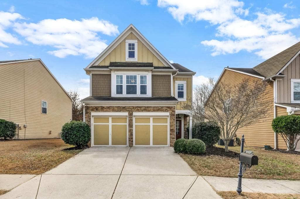 3 bedroom, 1,960 sq ft single family residence sold at 5555 Crestwick Way, Cumming, GA 30040