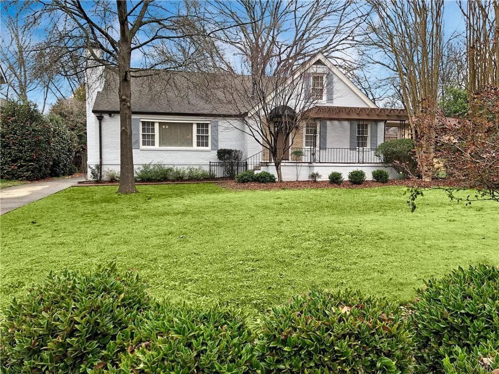 3 bedroom, 2,558 sq ft single family residence sold at 1336 Briarwood Drive, Atlanta, GA 30306