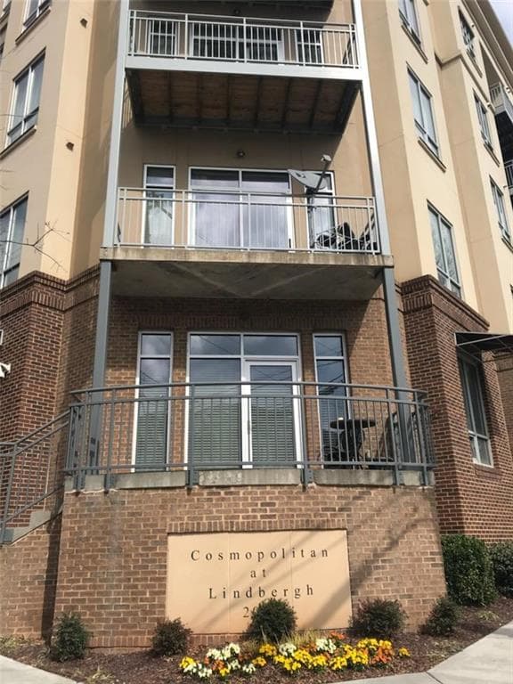 1 bedroom, 852 sq ft condominium sold at 711 Cosmopolitan Drive 209, Atlanta, GA 30324