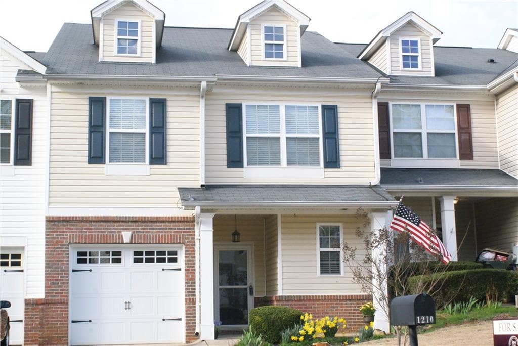 3 bedroom, 2,016 sq ft townhouse sold at 1210 Bronze Oak Way, Cumming, GA 30040