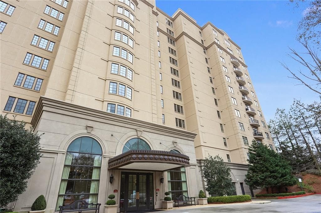 2700 Paces Ferry Road 305, Atlanta, GA 30339 — most recent listing photo