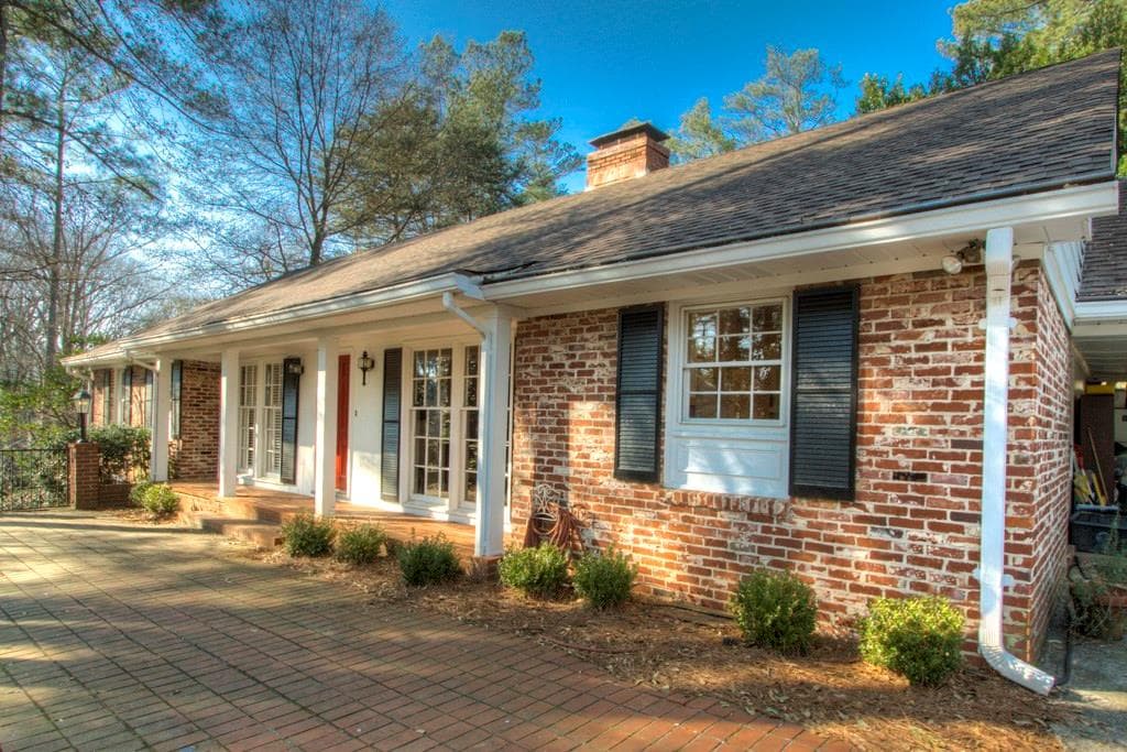 4 bedroom single family residence sold at 4550 Club Valley Drive, Atlanta, GA 30319