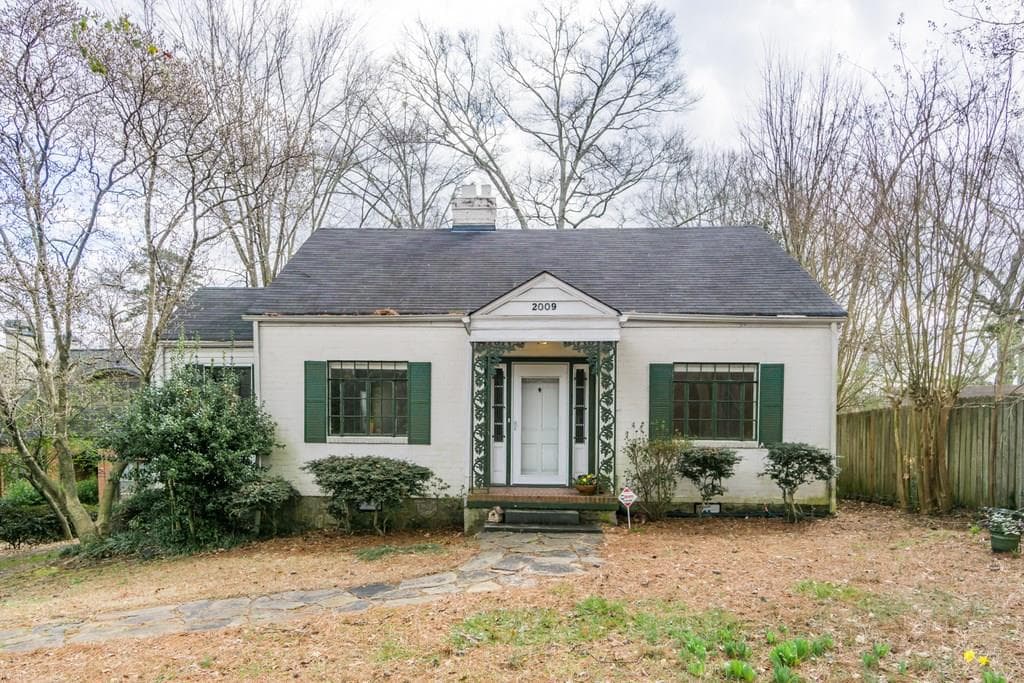 2 bedroom, 1,370 sq ft single family residence sold at 2009 N Decatur Road, Atlanta, GA 30307