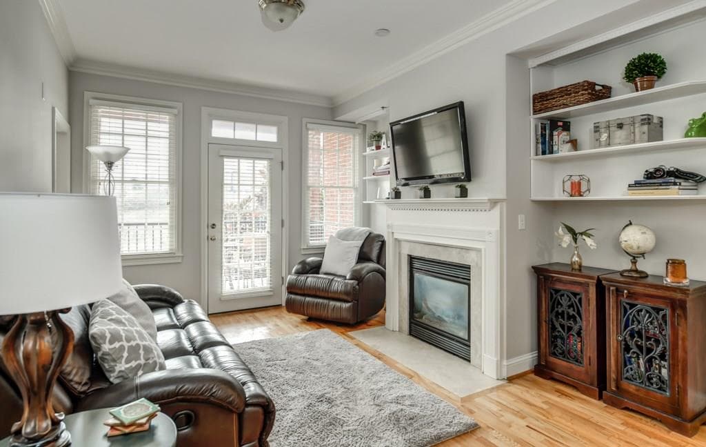 2 bedroom, 1,355 sq ft condominium sold at 1735 Peachtree Street 222, Atlanta, GA 30309