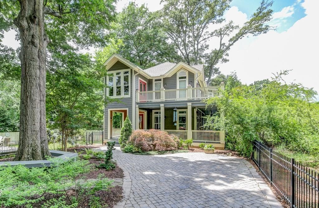 3 bedroom, 2,826 sq ft single family residence sold at 510 Oakdale Road, Atlanta, GA 30307